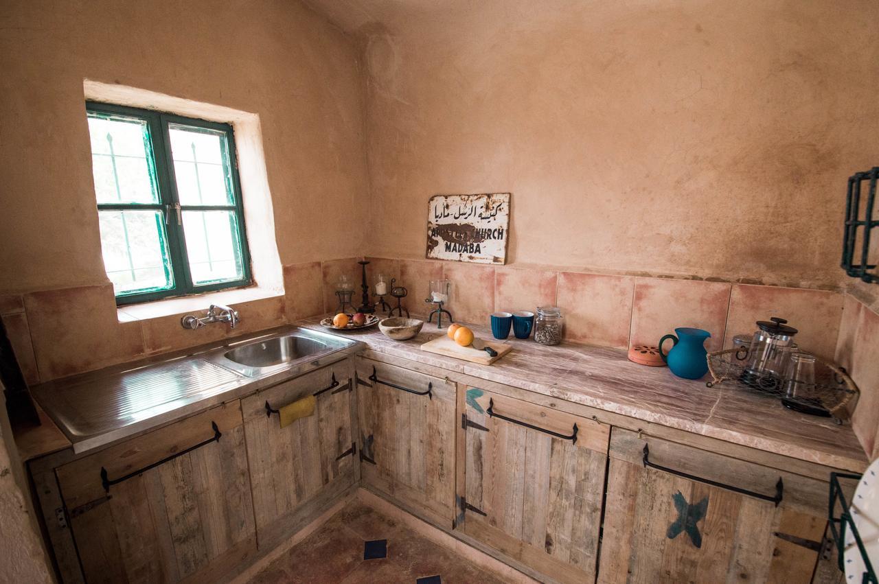 Bed and Breakfast Beit Al Fannan Tabaqat Fahl Esterno foto